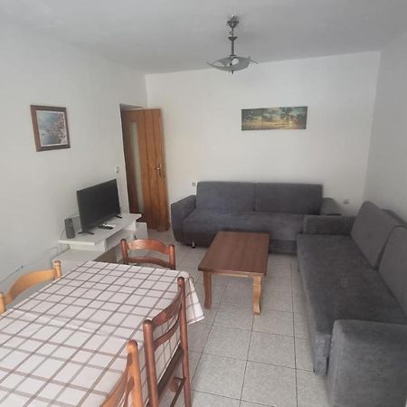 Teemo'S Apartments Sarandë Exterior foto